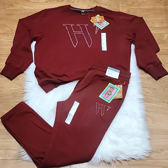 🎯Houston White × Target | Jogger Set In Burgundy - Picture 2 of 16